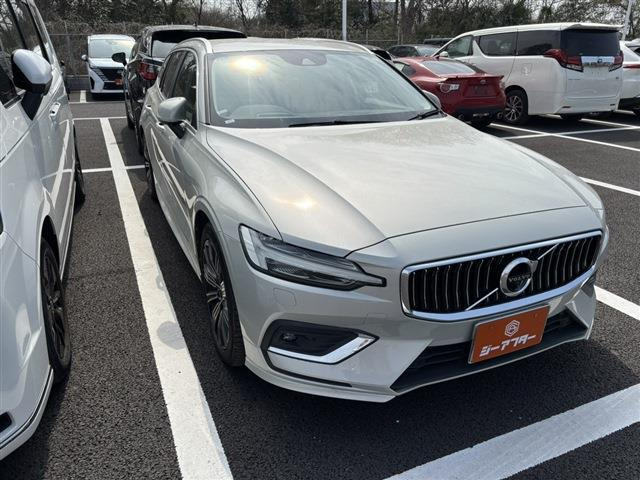 V60 T5 インスクリプション 禁煙車 ベージュ革シート 純正ナビ
