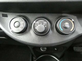 【空調】・・・マニュアルエアコンのお車となります。