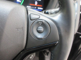 ハンドル右側にはクルーズコントロールのスイッチが装備され運転中の操作も安心して行えます!