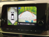 【アラウンドビューモニター】専用のカメラにより、上から見下ろしたような視点で360度クルマの周囲を確認することができます☆死角部分も確認しやすく、狭い場所での切り返しや駐車もスムーズに行えます。