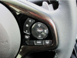 Hondaセンシングの機能のひとつ、アダプティブクルーズコントロール付!アクセルから足を離しても設定したスピードと前車との車間を保ち走行してくれます!車線維持もアシスト☆高速道路で疲労軽減ですね☆