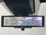 【インテリジェント ルームミラー】車両後方のカメラ映像をミラー面に映し出すので、車内の状況や、天候などに影響されずいつでもクリアな後方視界が得られます!