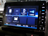 CD、DVD、Bluetooth、AM、FM、AUX、スマートフォン接続ができます。