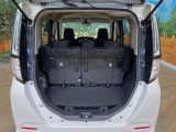 普段のお買い物や通勤、送迎等に十分な荷室スペースを確保しております。セカンドシートを倒すと、大きな荷物の積載も可能です♪