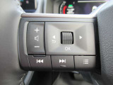ステアリングスイッチ付き!運転中のナビ操作も簡単です!