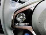 ★ステアリングにはオーディオコントロールスイッチが付いていますので、目線を正面から外すことが無く、また、ステアリングから手を離さずにオーディオ操作ができます♪