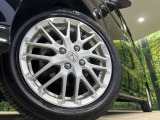 【純正15インチアルミホイール】外観にマッチした純正アルミホイールを装着しております。各種社外アルミホイールや、スタッドレスタイヤも取扱いしております。是非ご相談ください♪