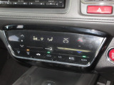 操作部に静電式タッチパネルを採用したフルオート・エアコンディショナー。Honda インターナビ同様、スマートフォン感覚の直感操作を実現しています。