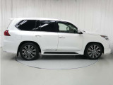 21インチ(275/50R21)