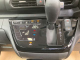 無段階な変速が特徴のCVTは、なめらかな加速と同時に、車速に応じて効率のよいエンジン回転数を組み合わせた変速カーブを選択するため、燃費のよい走りが実現できます。