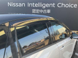 純正プラスチックバイザーです
