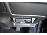 ETCは運転席インパネ右下に専用カバーによって埋め込まれています。