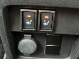 運転席と助手席にはシートヒーター機能付き!直ぐに暖かくなる為、真冬の寒い朝一には重宝される嬉しいアイテムです!