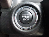 キーレスプッシュスタート!鍵を挿さずにボタンをワンプッシュでエンジン始動できます。リモコンをバッグやポケットに入れておくだけでOK!イモビライザーも付いてます。安心のセキュリティー!