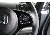 Hondaセンシングの機能のひとつ、アダプティブクルーズコントロール付!アクセルから足を離しても設定したスピードと前車との車間を保ち走行してくれます!車線維持もアシスト☆高速道路で疲労軽減ですね☆