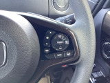 Hondaセンシングの機能のひとつ、アダプティブクルーズコントロール付!アクセルから足を離しても設定したスピードと前車との車間を保ち走行してくれます!車線維持もアシスト☆高速道路で疲労軽減ですね☆