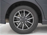 ◆アルミホイール装着車です!これで足元まわりもおしゃれにきまります!