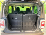 普段のお買い物や通勤、送迎等に十分な荷室スペースを確保しております。セカンドシートを倒すと、大きな荷物の積載も可能です♪