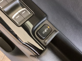 フロント両席にはシートヒーターが付いています!寒い日に便利な装備ですね。