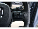 Hondaセンシングの機能のひとつ、アダプティブクルーズコントロール付!アクセルから足を離しても設定したスピードと前車との車間を保ち走行してくれます!車線維持もアシスト☆高速道路で疲労軽減ですね☆