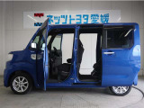 狭い駐車場やショッピングセンターで隣のお車にドアをぶつけてしまいそうになった経験がありませんか??スライドドアなら隣を心配することなく、快適に乗り降りできますよ♪