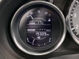 お好みの設定に応じて平均燃費や航続可能距離も表示可能です!