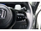 Hondaセンシングの機能のひとつ、アダプティブクルーズコントロール付!アクセルから足を離しても設定したスピードと前車との車間を保ち走行してくれます!車線維持もアシスト☆高速道路で疲労軽減ですね☆