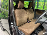 運転席シート廻りは使用感も少なく、良好な状態となっています。丁寧に使われていたことがよくわかりますね。