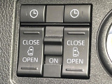 【両側パワースライドドア】スマートキーや運転席のスイッチで後席両側スライドドアの開閉が可能♪電動だから力を入れてドアを開ける必要が無く、小さなお子様でも簡単に開け閉めでき快適です♪