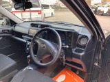 当店の車はルームクリーニング施工済み!納車前には手がけWAX、室内仕上げ清掃で納車をおこなっております!