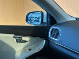 ◆LIBERALAは、輸入車選びの新たなスタイルを提案するインポート・セレクト・ブランドです。オーナー様となる方がクルマから直接感じる感性を第一にした、最良の一台との出会いをコーディネートいたします。