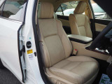 ☆オプションベージュレザーシート!内装ルームクリーニング済みで快適にお乗り頂けます♪