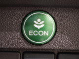 ECONスイッチの効果とあなたの運転で、クルマと力をあわせ「燃費向上=ガソリン代の節約=CO2 削減」のチャレンジをお楽しみください。