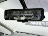 車両後方を映し出します・スマートルームミラー装備です。