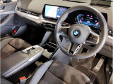 ☆センターパネルを運転席側に僅かに傾けたBMW独特のインパネ☆【駆け抜ける歓び】はここからもスタートしております☆