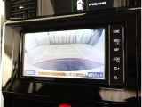 バックガイドモニターで、後方を確認しながら安心して駐車することができます。運転初心者も熟練者も必須の機能ですよ!