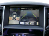 アラウンドビューモニター付きです 上から見たイメージで駐車出来ますので車庫入れの苦手な方も楽に駐車出来ます♪