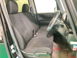 【フロントシート】運転席は必ず使用する部分ですので、座り心地が重要です★ぜひ一度ご体感下さい★