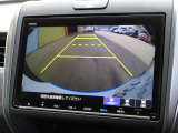 バックをするとき自動でリアの様子が映る『リアカメラ』付き!画面で確認しながらバックができますから安心ですね。でも、目視も大切ですよ!安全第一でお願いします!