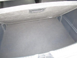 ラゲッジトレイ下部にも収納スペースが御座います★