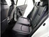 ゆとりある広々とした車内空間は、ドライブを始め買い物やレジャーなど、幅広く活躍します。一人でもみんなとでもお出かけを楽しみましょう!