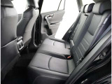 ゆとりある広々とした車内空間は、ドライブを始め買い物やレジャーなど、幅広く活躍します。一人でもみんなとでもお出かけを楽しみましょう!