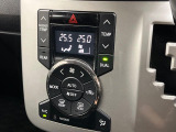 【オートエアコン】一度お好みの温度に設定すれば、車内の温度を検知し風量や温度を自動で調整。暑い&hellip;寒い&hellip;と何度もスイッチ操作をする必要はありません。