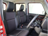 シート位置が高く広くて使いやすい室内空間です。ガラスが大きいので開放感があり、視界が良いので運転しやすいです♪