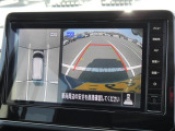 ★アラウンドビューモニター★4個のカメラから得た画像を車両上方から見下ろしたような映像で表示することで、車と路面の駐車枠の関係を一目で確認できます!