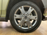 純正15インチアルミホイール装備しています★デザインも人気のアルミホイールですよ★