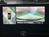 【アラウンドビューモニター】車を上から見下ろしているかのような映像で周囲の状況がひと目で確認、狭い駐車場に駐車するときも安心です♪♪障害物などがあると警告音がなりますので安心して駐車が出来ます★