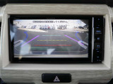 バックモニター付きです。
