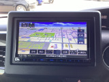 ナビゲーションはケンウッドメモリーナビ(MDV-D708BT)が装着されております。AM、FM、CD、DVD再生、音楽録音再生、フルセグTV、Bluetoothがご使用いただけます。