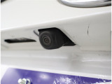 バックカメラが付いているので後方確認が非常にしやすいです。今や運転初心者も熟練者も必須装備!ついていて損はないですね♪